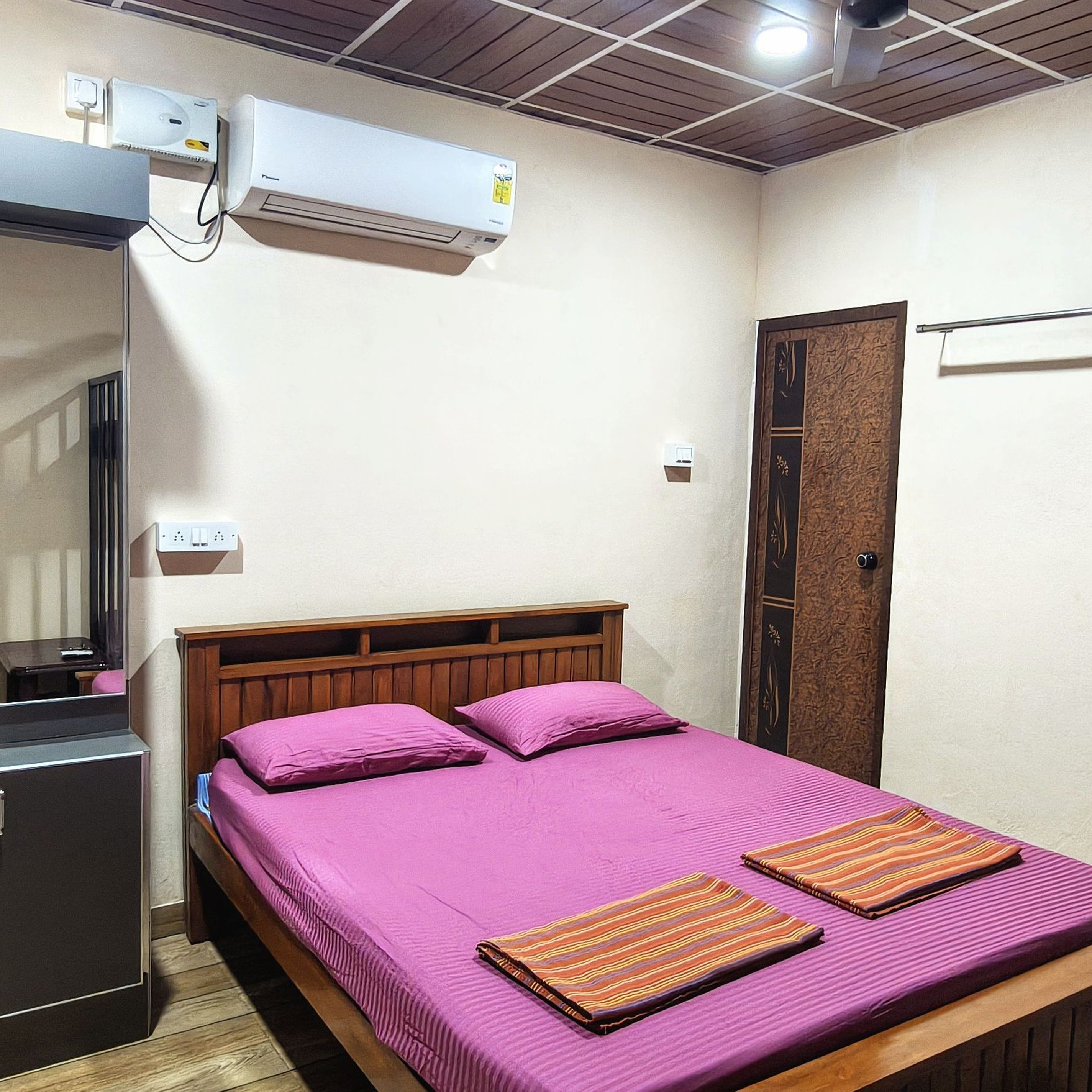 Cottage Room 2